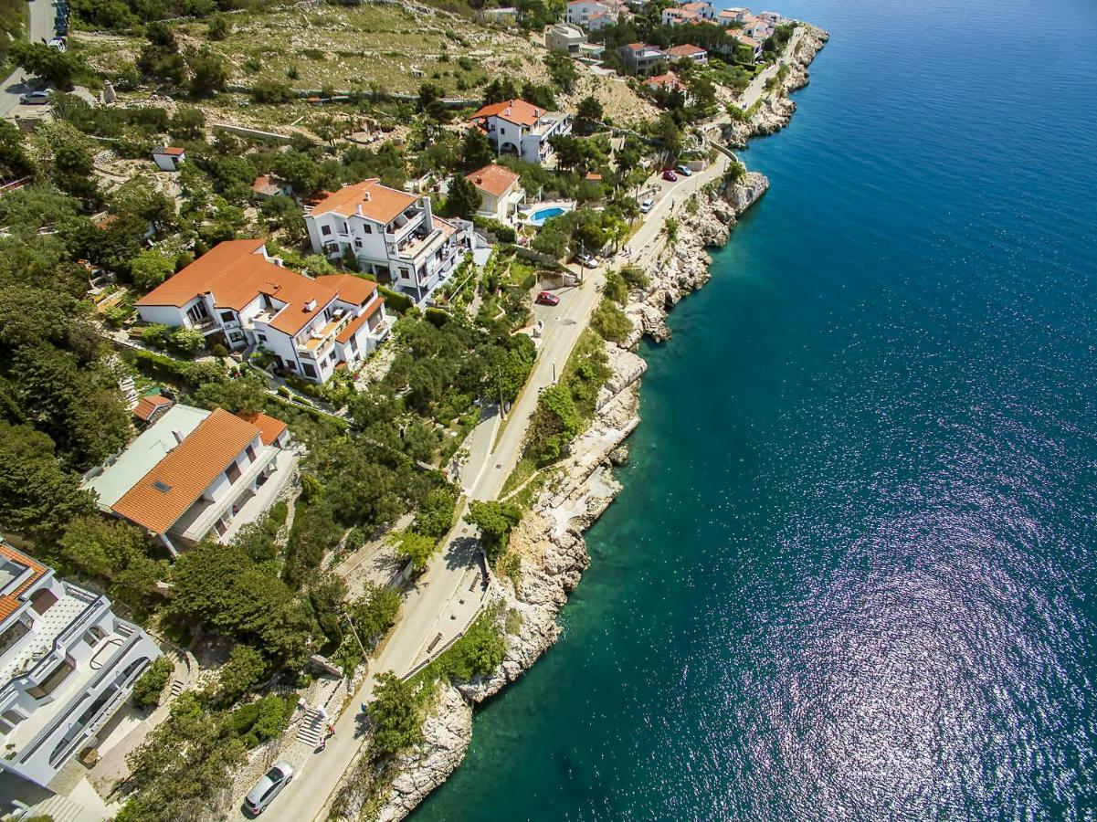Apartments Kricin II Baška Eksteriør bilde