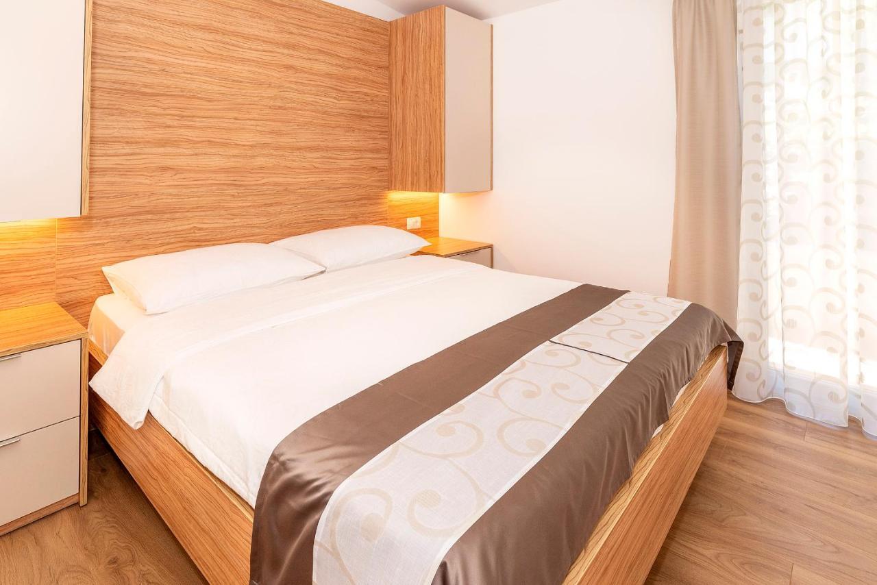 Apartments Kricin II Baška Eksteriør bilde